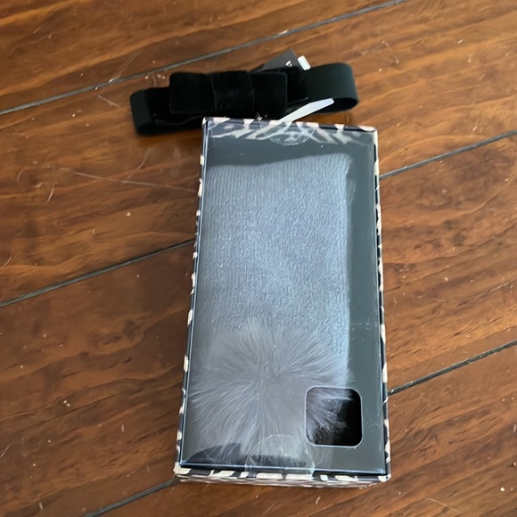 Nicole Miller Gray pom pom socks (sz 9-11) - Picture 9 of 9